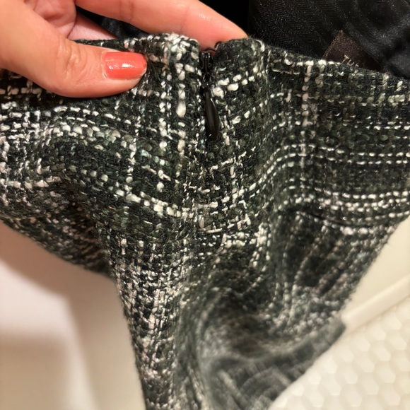 The Limited Black White Silver Tweed Skirt Size 8 - Offers welcome - Picture 4 of 6